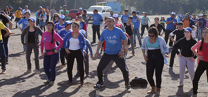 Jóvenes y Adultos Mayores dieron vida a la segunda Caminata Aniversario. Más de 300 personas se reunieron la mañana del sábado 16 de agosto para participar de la segunda versión de la Caminata Aniversario de Coihueco.